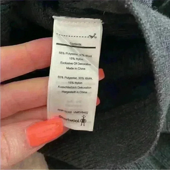 NWT SMARTWOOL Women's Shadow Pine V- Neck Rib Sweater in black Sz S - Picture 3 of 6